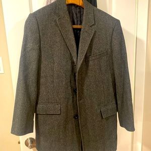 Short coat. Size 40s wool